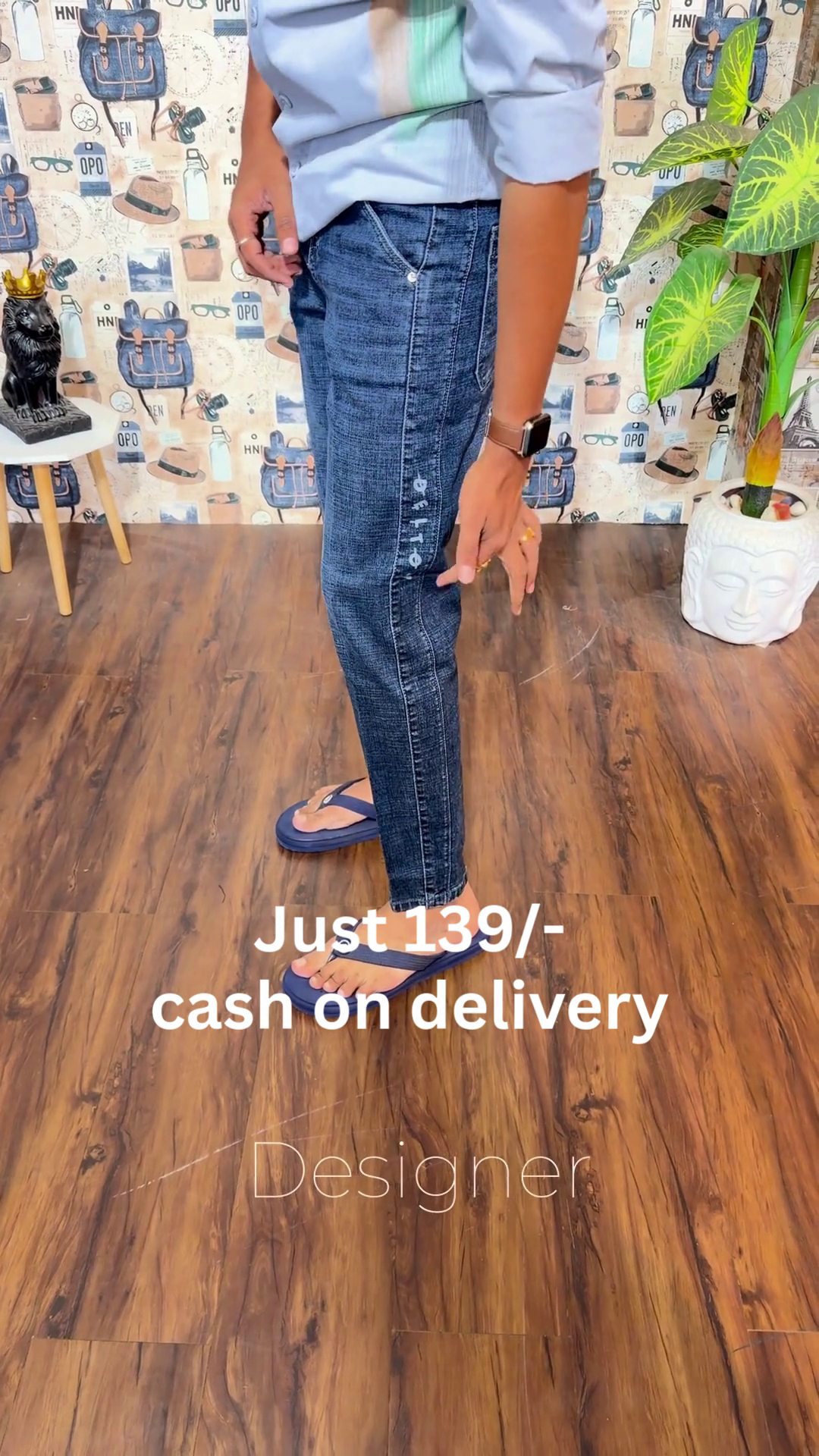 Dark Indigo Vertical Seam Straight-Fit Mid-Rise Casual Denim Jeans with Clean Side Stitch Detailing 👖
