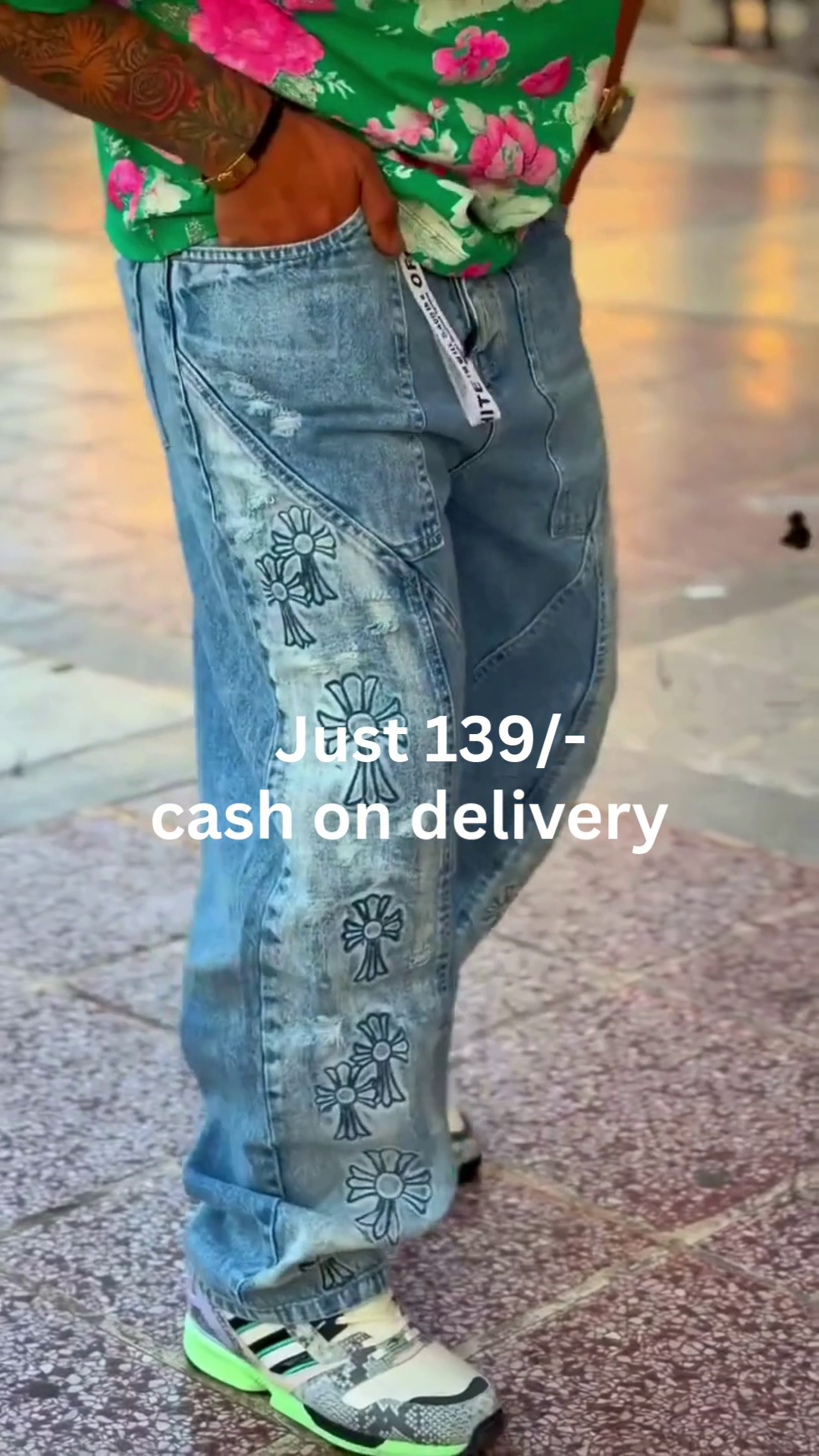 Light Blue Vintage Wash Wide-Leg Denim Jeans with Floral Side Print Streetwear Statement Pants 👖🌸🔥