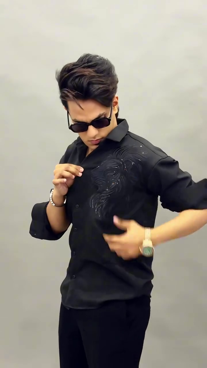 Slim Fit Casual Button Down Men's Fashion Shirt