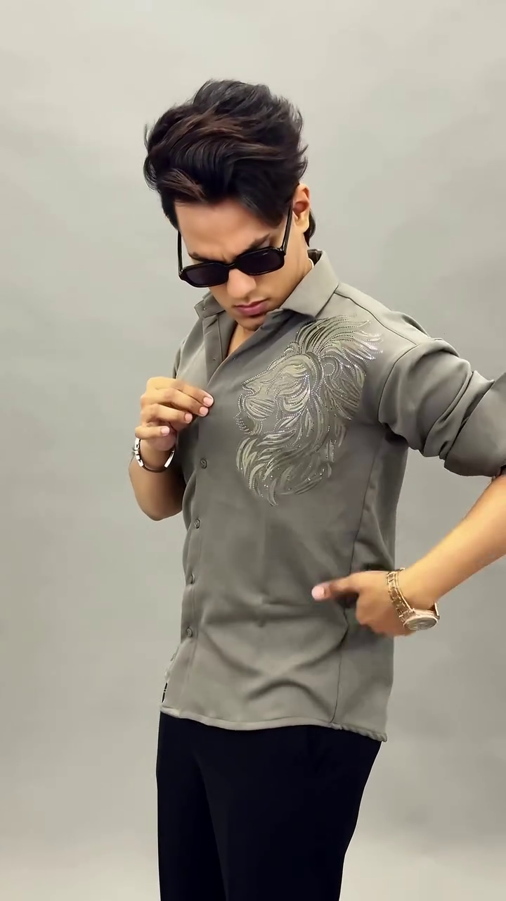 Slim Fit Casual Button Down Men's Fashion Shirt