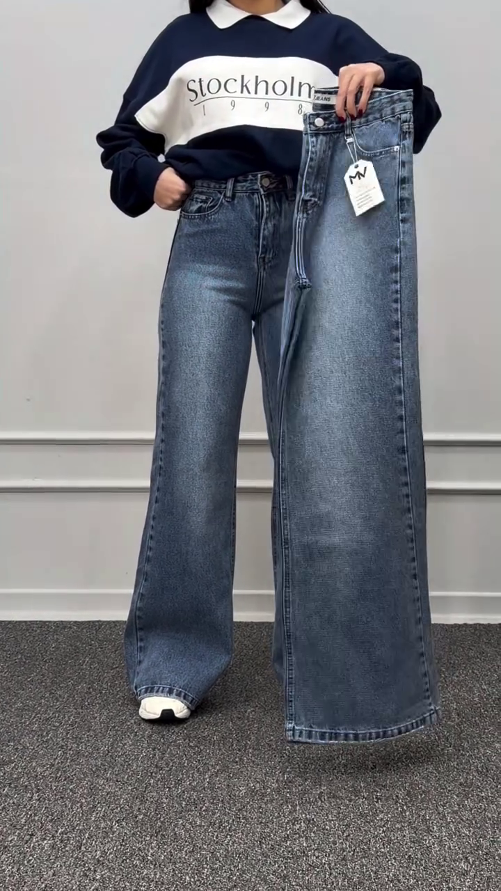 Retro Wide-Leg Denim Jeans – Vintage Street Chic Vibes 👖💙✨