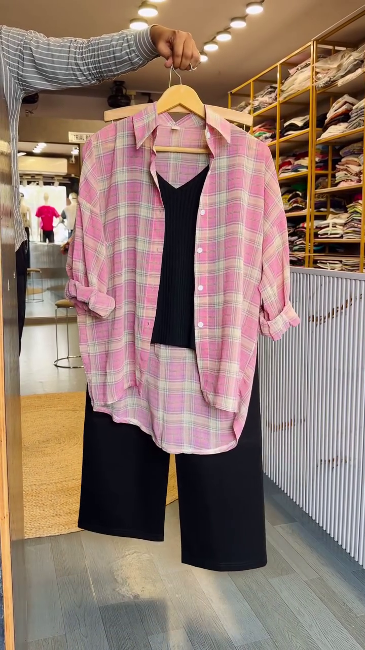 Chic Pink Plaid Oversized Shirt with Black Inner Top and Relaxed Wide-Leg Capri Pants Co-Ord Set for Women 💕✨👚