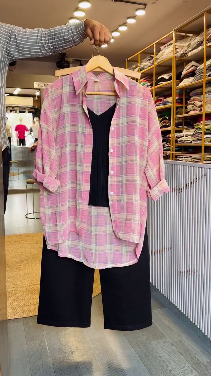 Chic Pink Plaid Oversized Shirt with Black Inner Top and Relaxed Wide-Leg Capri Pants Co-Ord Set for Women 💕✨👚