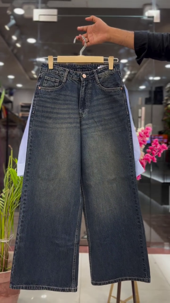 Elegant Sky Blue Embroidered Oversized Shirt with Smocked Inner Top and Dark Denim Wide-Leg Pants Set 💙✨👖