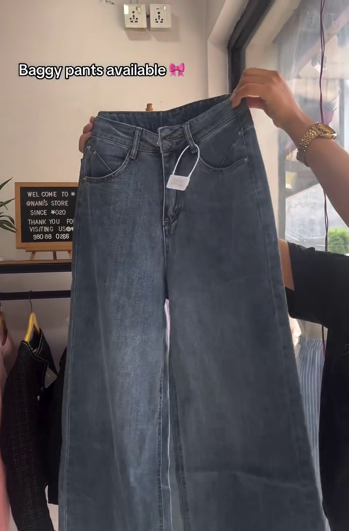👖 Trendy Baggy Denim Jeans – Relaxed Streetwear Fit 💙✨