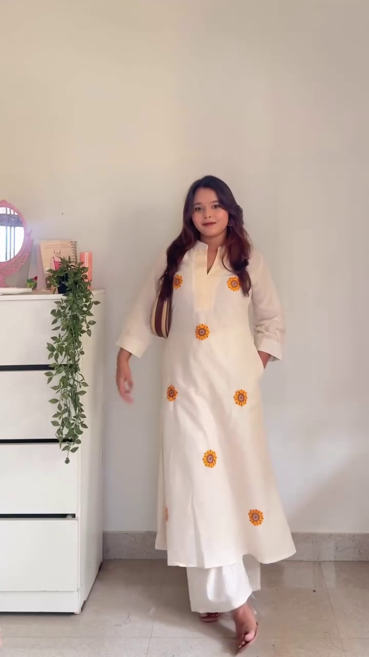 🤍 Elegant White Printed Anarkali Set – Graceful Ethnic Fashion ✨🌿
