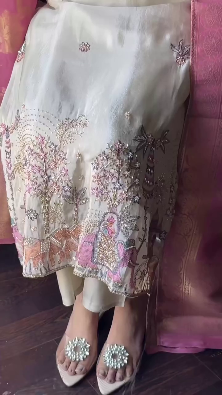 Royal Ivory Embroidered Traditional Suit Set with Pink Dupatta 🌸🤍👑 ₹149.00  SKU: 104 Category: NewWear2 Royal Ivory Embroidered Traditional Suit Set with Pink Dupatta 🌸🤍👑 quantity 1 Add to cart Description Reviews (0)
