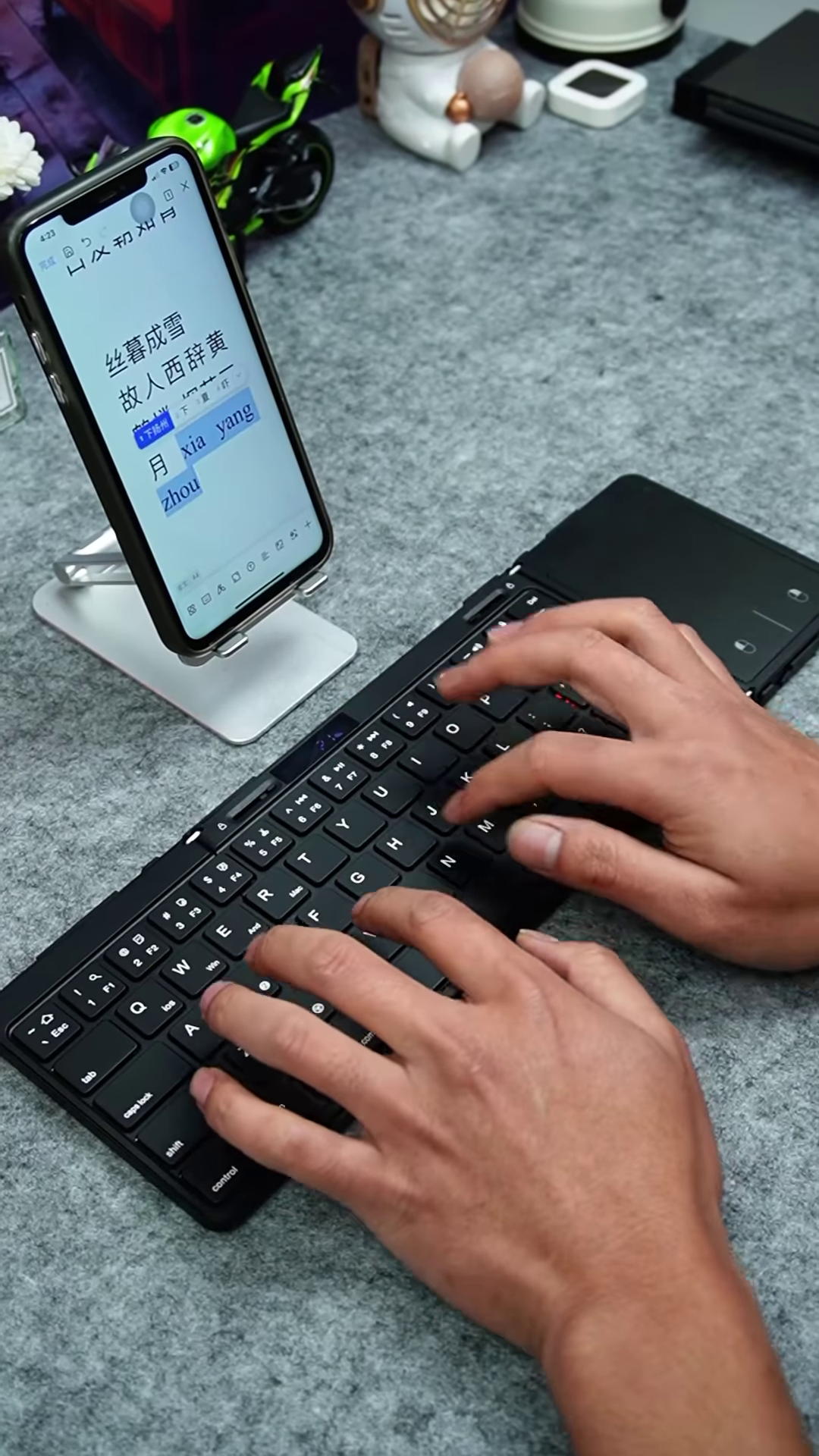 ⌨️📱 Ultra-Slim Wireless Foldable Keyboard & Smart Phone Stand Combo – Portable Multi-Device Typing Station with Silent Keys, Rechargeable Battery & Ergonomic Design 🌟