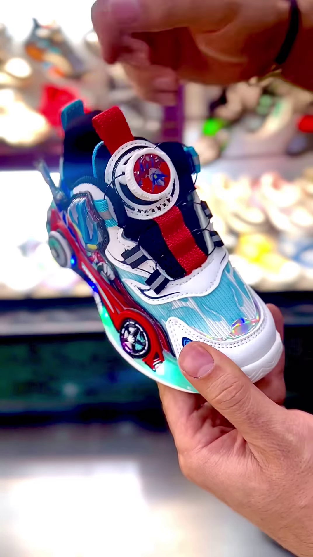 👟🚗 Cartoon Racing Sneaker Charm Accessory – Creative 3D Decorative Shoe Clip with Futuristic Design 🌈🔥