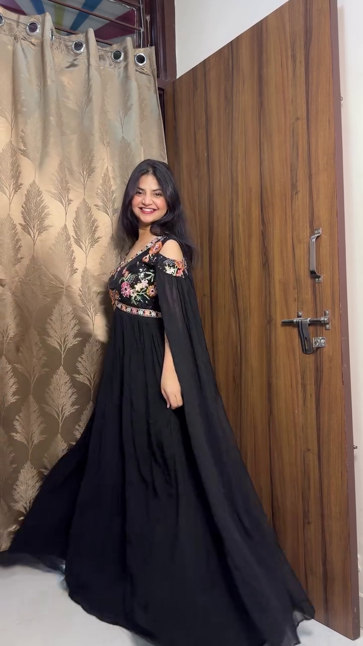 🖤 Midnight Blossom Embroidered Gown – Luxury Floral Evening Dress | Elegant Party Wear Collection | XXS to XXL ✨🌸