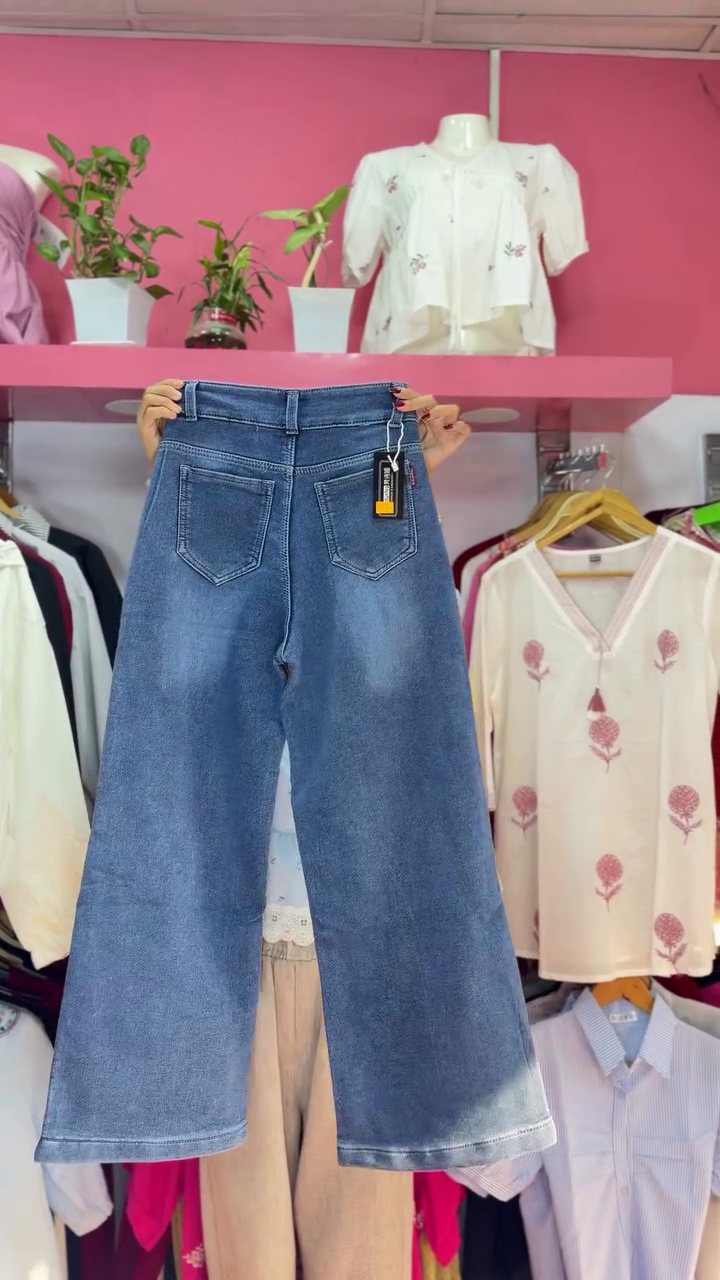👖 Classic Mid Blue Wide Leg Denim Jeans – Trendy Everyday Essential | Premium Comfort Fit ✨💙