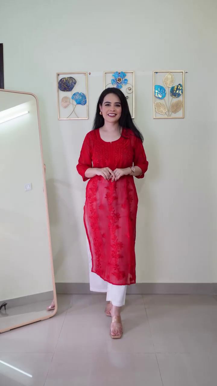🌸 Graceful Baby Pink Embroidered Ethnic Kurta & Palazzo Set for Women ✨💕