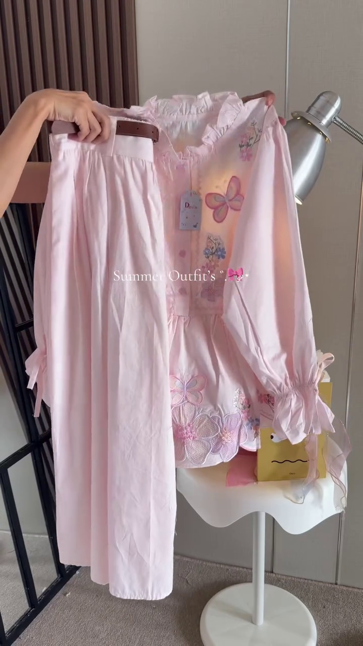 Premium Sweet Pastel Pink Floral Embroidered Butterfly Detail Summer Two-Piece Relaxed Fit Blouse & Wide-Leg Trouser Co-Ord Set 🌸🦋💖✨