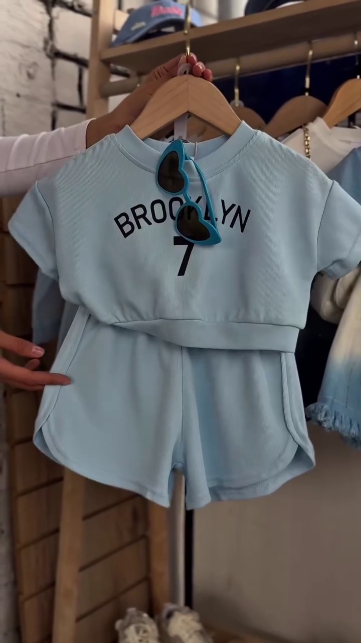 Adorable Sky Blue Ombre Sparkle Kids Two-Piece Outfit with Matching Bow Crossbody Mini Bag 🎀💙✨👧