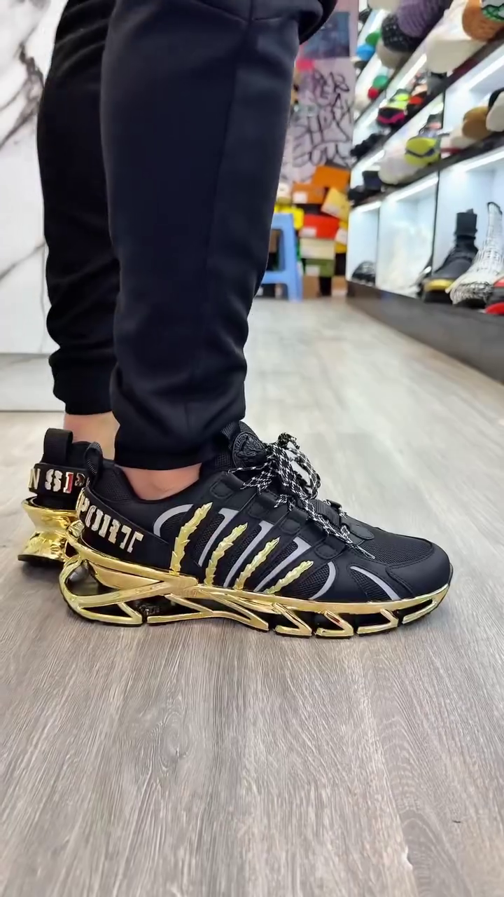 Luxury Metallic Gold & Black Chunky Sole Fashion Sneakers with Premium Sculpted Performance-Inspired Design 👟✨🖤💛