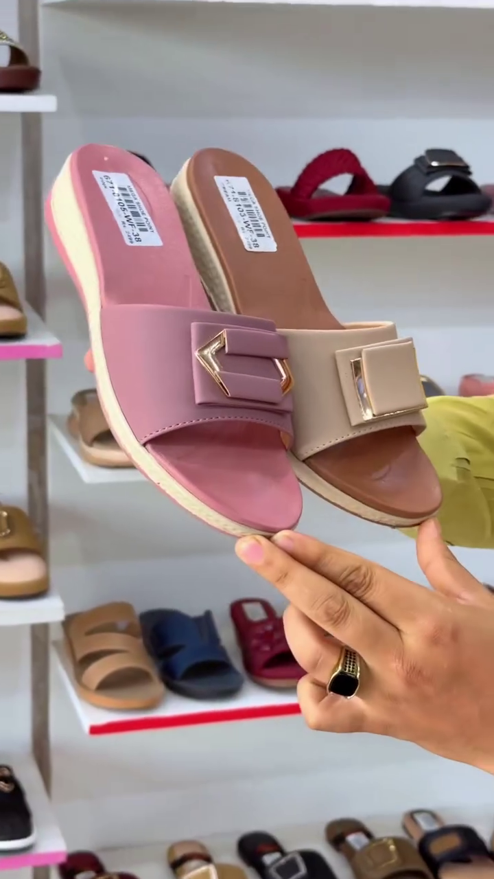 👡🌸 4. Elegant Dual-Tone Buckle Comfort Slip-On Sandals for Women 🌸👡
