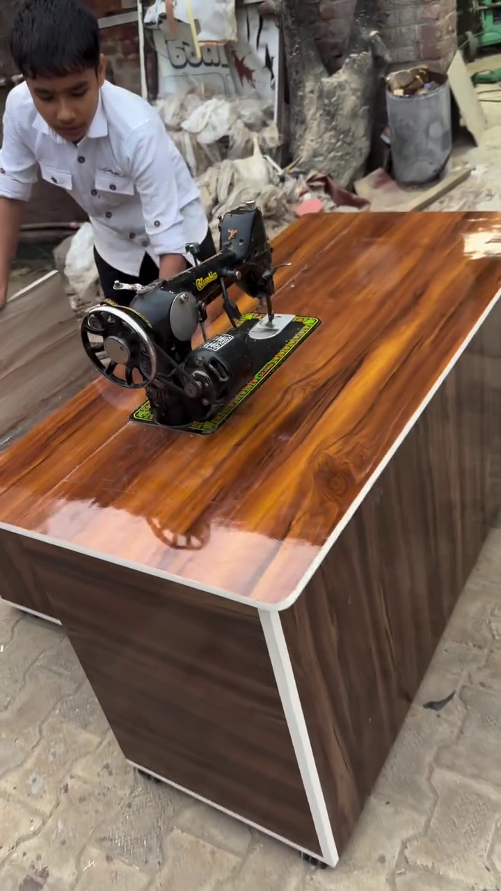 🪵✨ Vintage Wooden Finish Handcrafted Sewing Machine Style Study & Office Table ✨🪵
