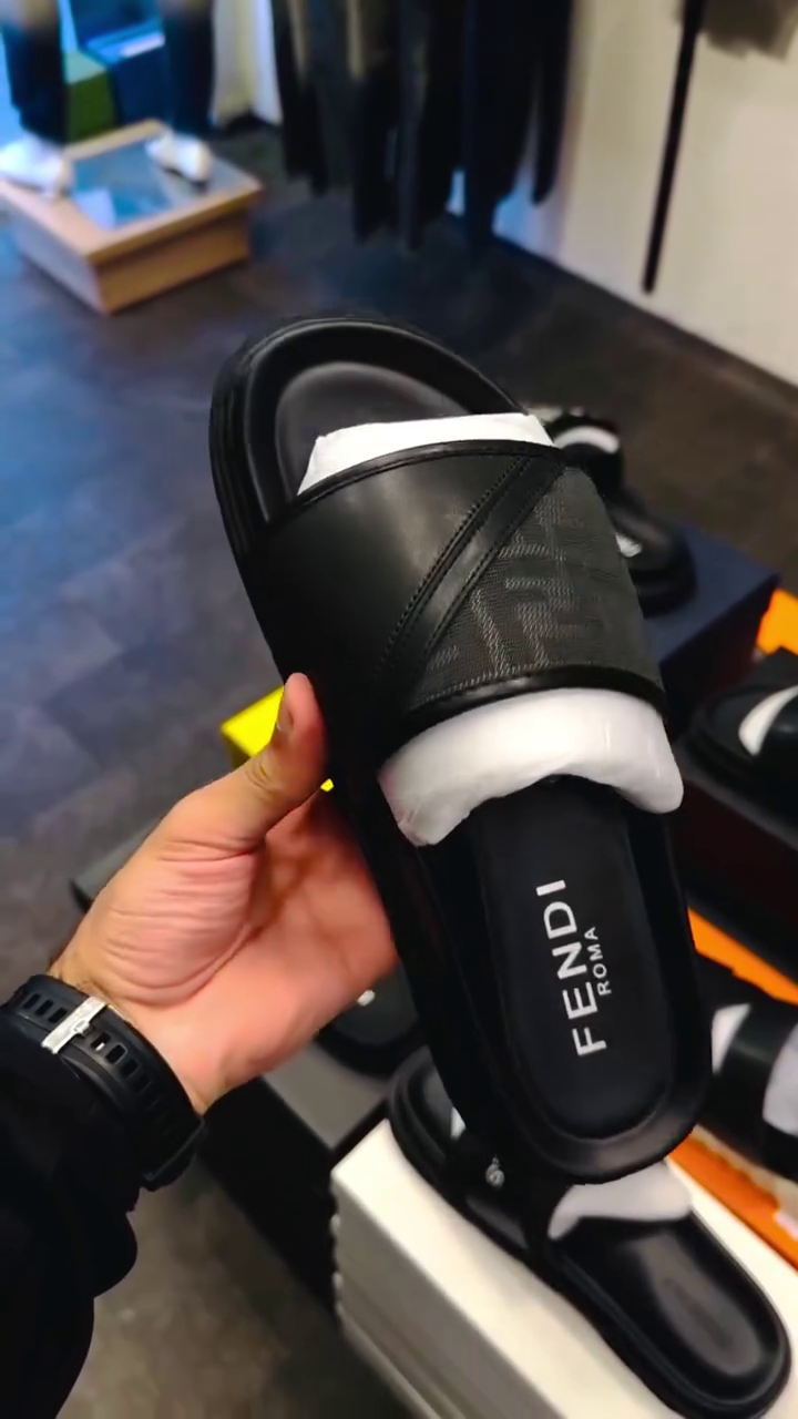 🖤 Luxury Comfort Premium Cushioned Slip-On Slides for Men & Women – Stylish Everyday Casual Platform Sandals ✨👡