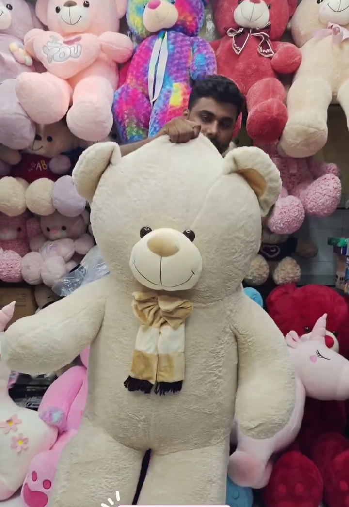 🧸🤍 Gigantic Snuggle Buddy Premium Giant Teddy Bear Plush Toy with Soft Fur & Cute Bow – Oversized Cuddle Companion for Gifting & Home Décor 🎀✨