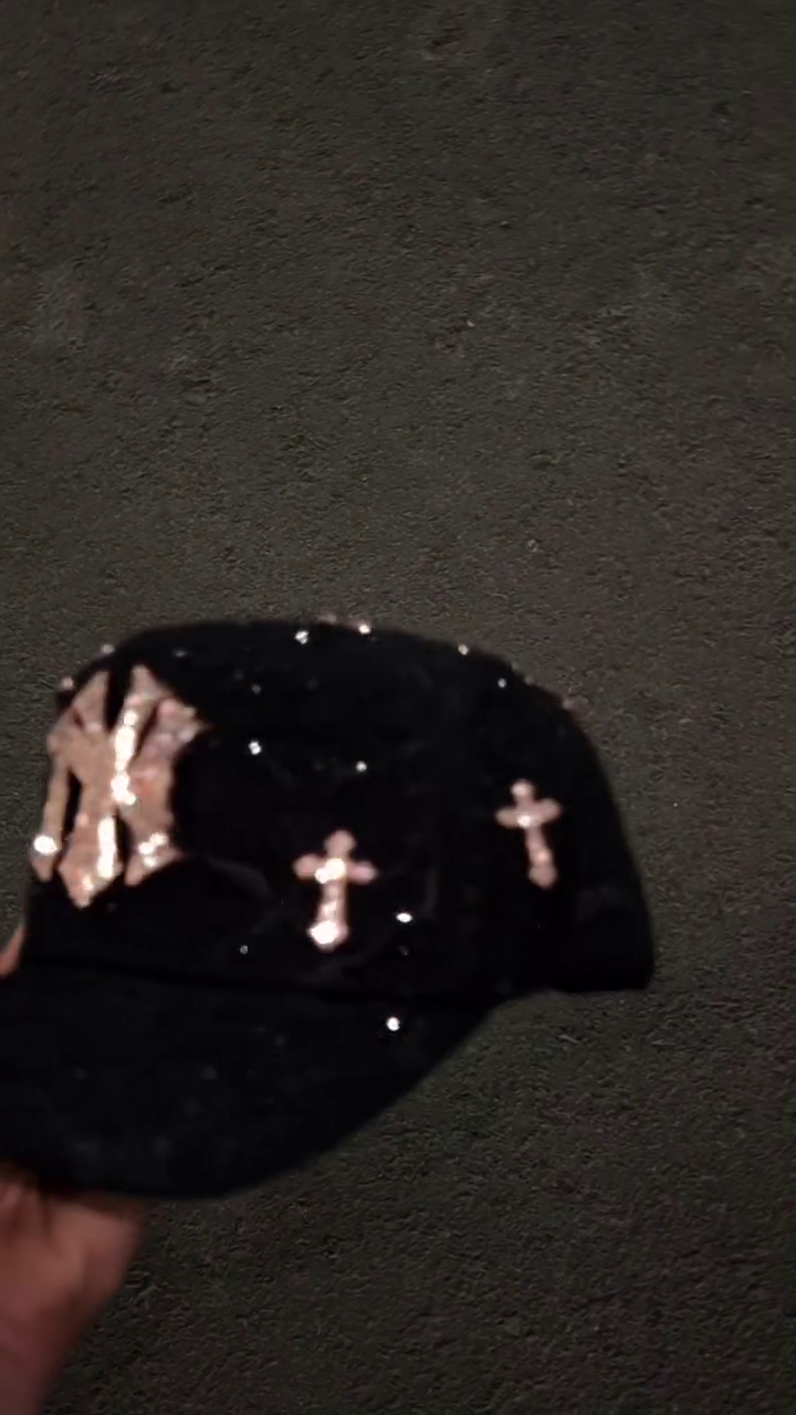 🧢✨ Premium Sparkle Embellished Fashion Baseball Cap with Luxury Crystal Detailing ✨🧢