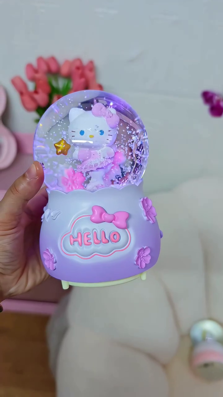 🎀 Adorable Cute Character Decorative Snow Globe Night Lamp – Magical LED Crystal Display Ornament with Floating Glitter Effect and Charming Home Decor Design 🎀
