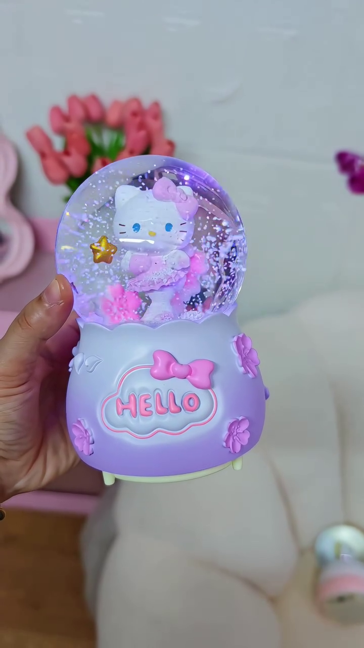 🎀 Adorable Cute Character Decorative Snow Globe Night Lamp – Magical LED Crystal Display Ornament with Floating Glitter Effect and Charming Home Decor Design 🎀