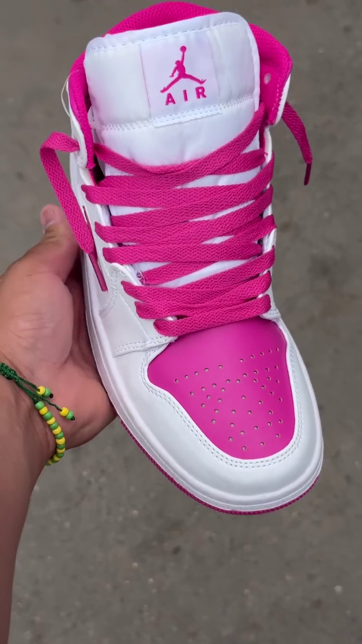 👟 Premium High-Top Casual Sneakers for Men & Women | Lightweight Fashion Sports Shoes | Comfortable Lace-Up Everyday Sneakers | Durable Anti-Slip Sole | Multiple Colors Available | All Sizes Available (XXS to XXL) ✨