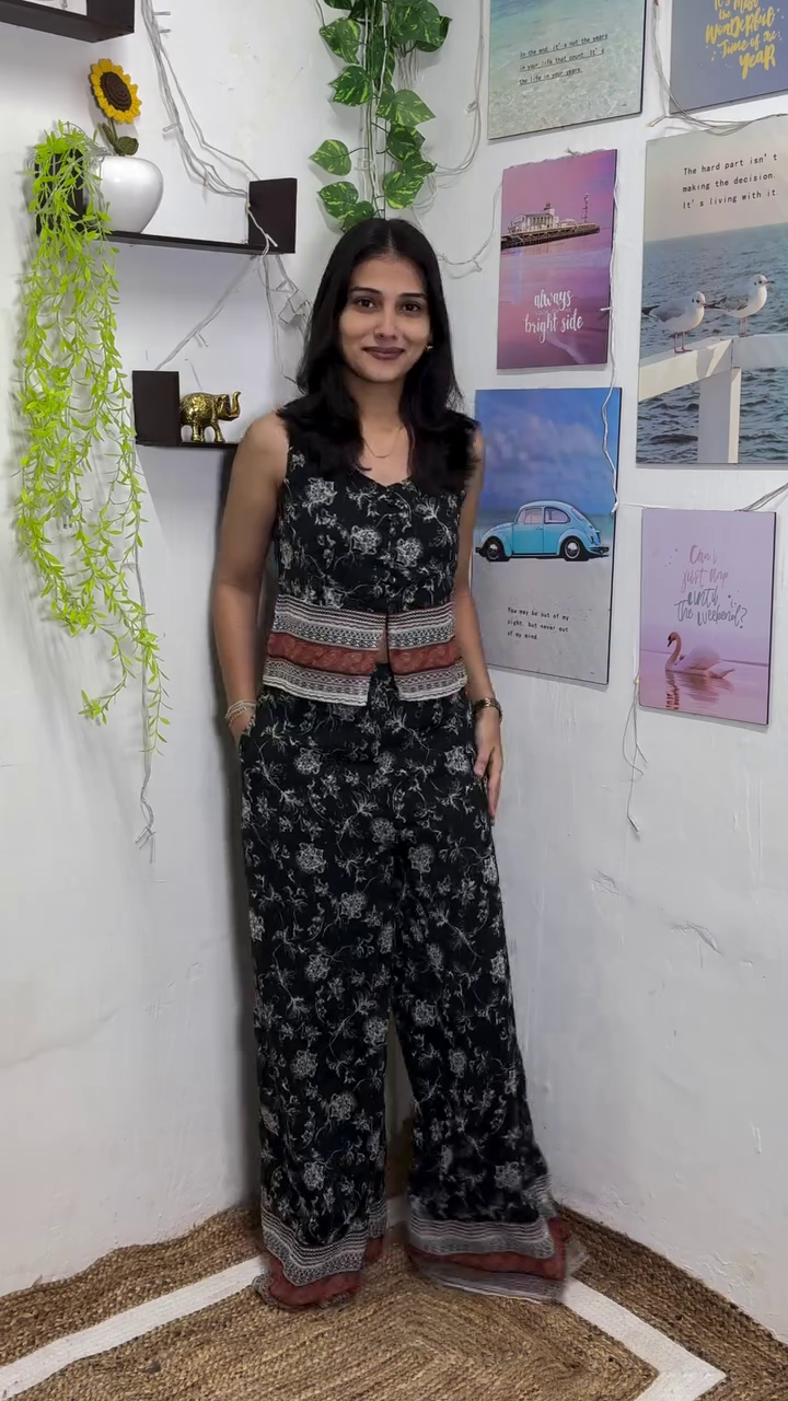 ❤️ Premium Printed Sleeveless Crop Top & Palazzo Pants Co-Ord Set – Elegant Women's Casual & Vacation Wear ❤️