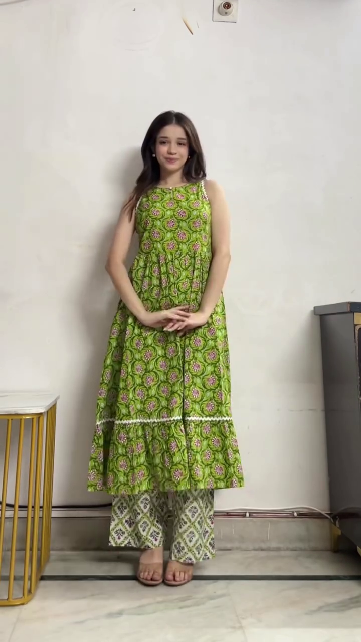 🌿 Premium Green Floral Printed Cotton Kurta Palazzo Co-Ord Set for Women