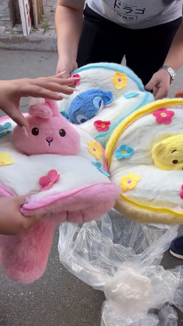🌸 Premium Flower Petal Plush Cushion with Hidden Animal Soft Toy – Cozy Decorative Pillow & Cuddle Companion 🌸🧸
