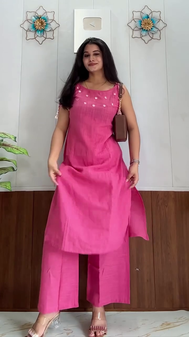 🌺💖 Elegant Sleeveless Ethnic Kurta with Matching Palazzo Pants Set for Women | Contemporary Minimalist Traditional Wear with Graceful Straight-Cut Silhouette 💖🌺