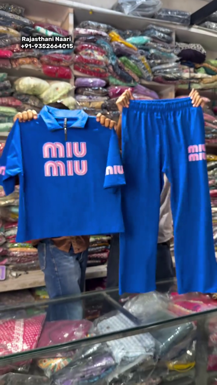 🤍🎀 Premium Minimalist Lounge Co-Ord Set with Statement Graphic Detailing & Relaxed Straight-Leg Pants for Women | Modern Casual Comfort Wear Collection 🎀🤍