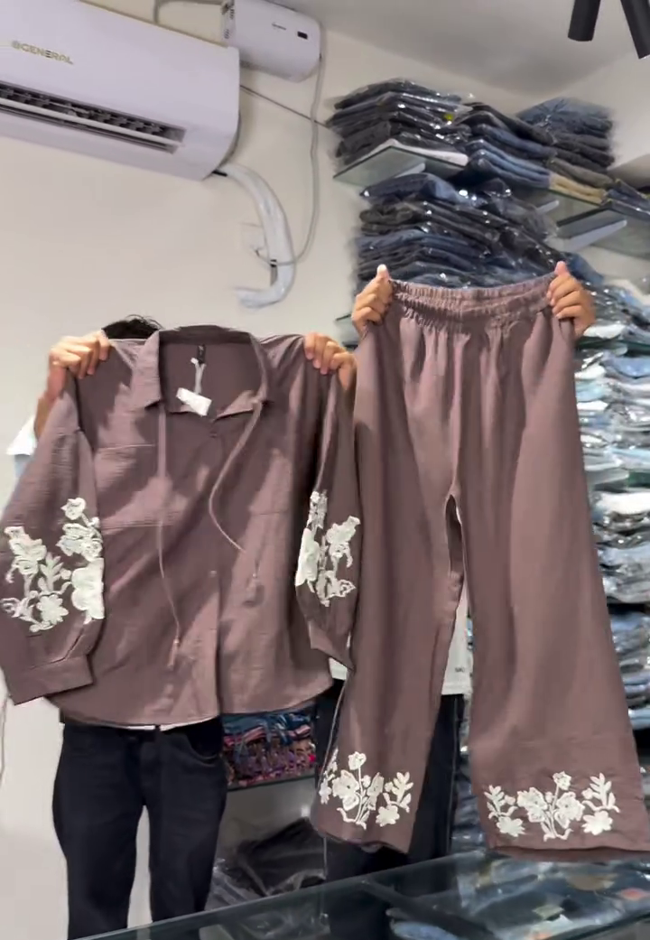 🤎🌿 Premium Floral Embroidered Relaxed-Fit Shirt & Wide-Leg Trouser Co-Ord Set for Women | Elegant Botanical Comfort Wear Collection with Artistic Floral Detailing 🌿🤎