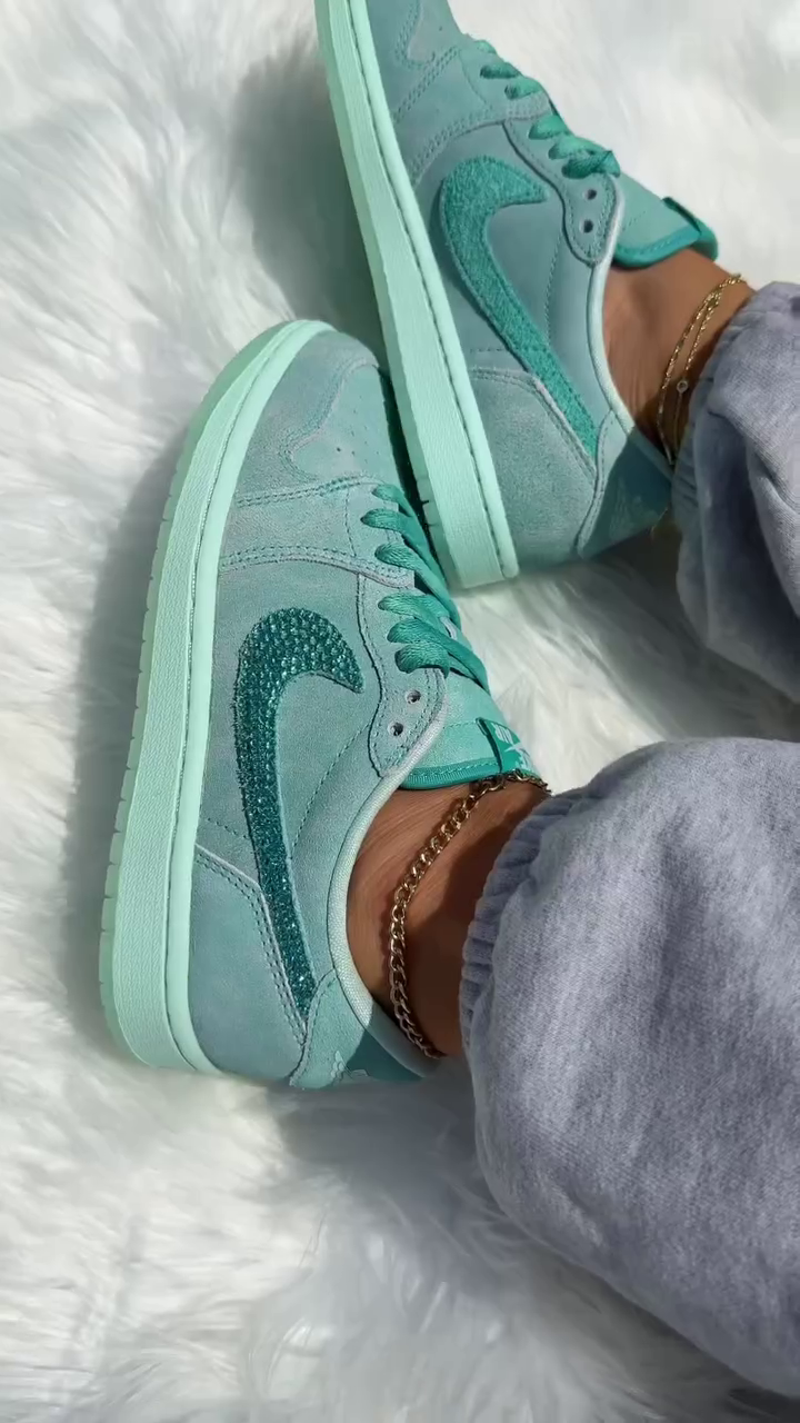 💚 Premium Pastel Casual Lace-Up Sneakers | Lightweight Everyday Fashion Shoes for Women & Men 👟✨