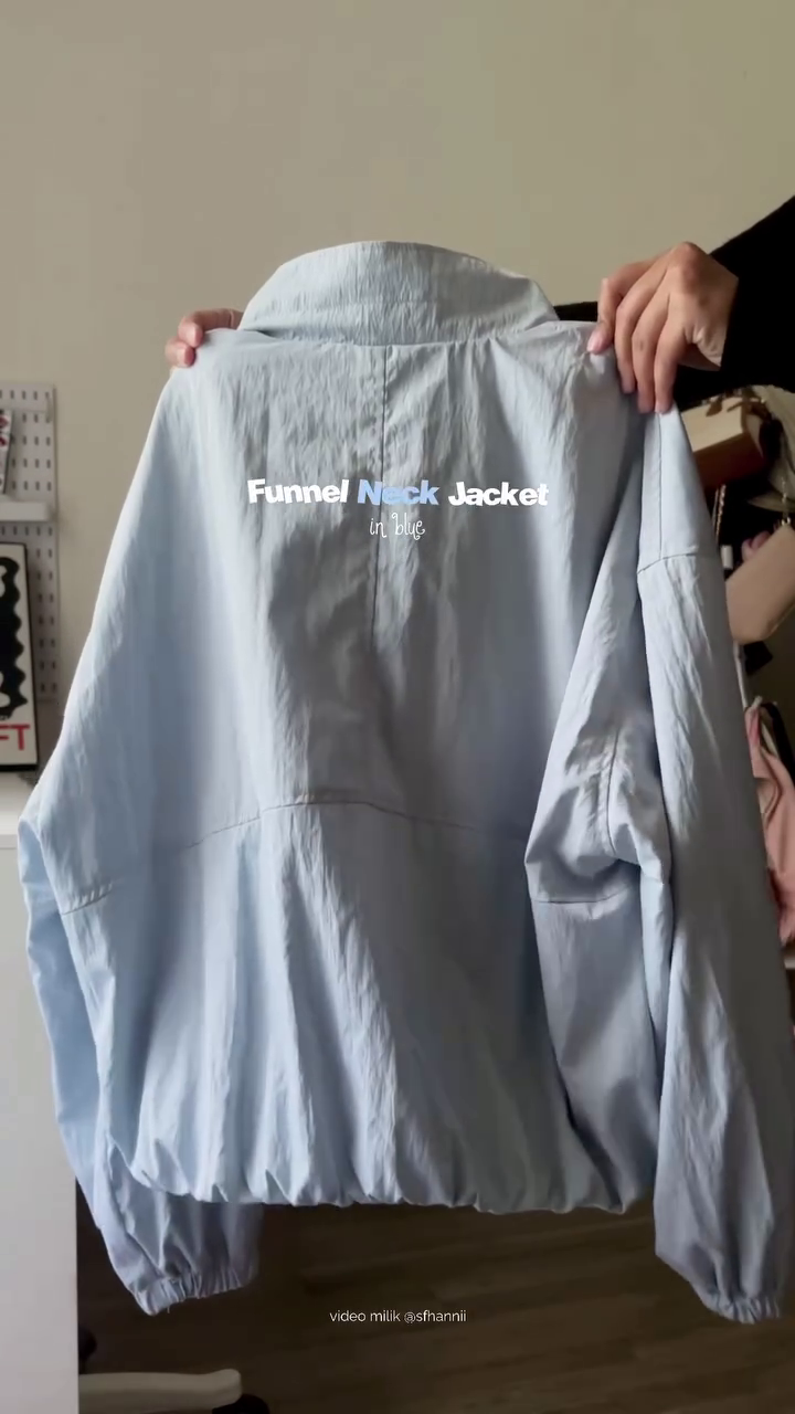 💙 Premium Sky Blue Funnel Neck Lightweight Zip-Up Jacket | Stylish Windproof Casual Outdoor & Travel Jacket for Women