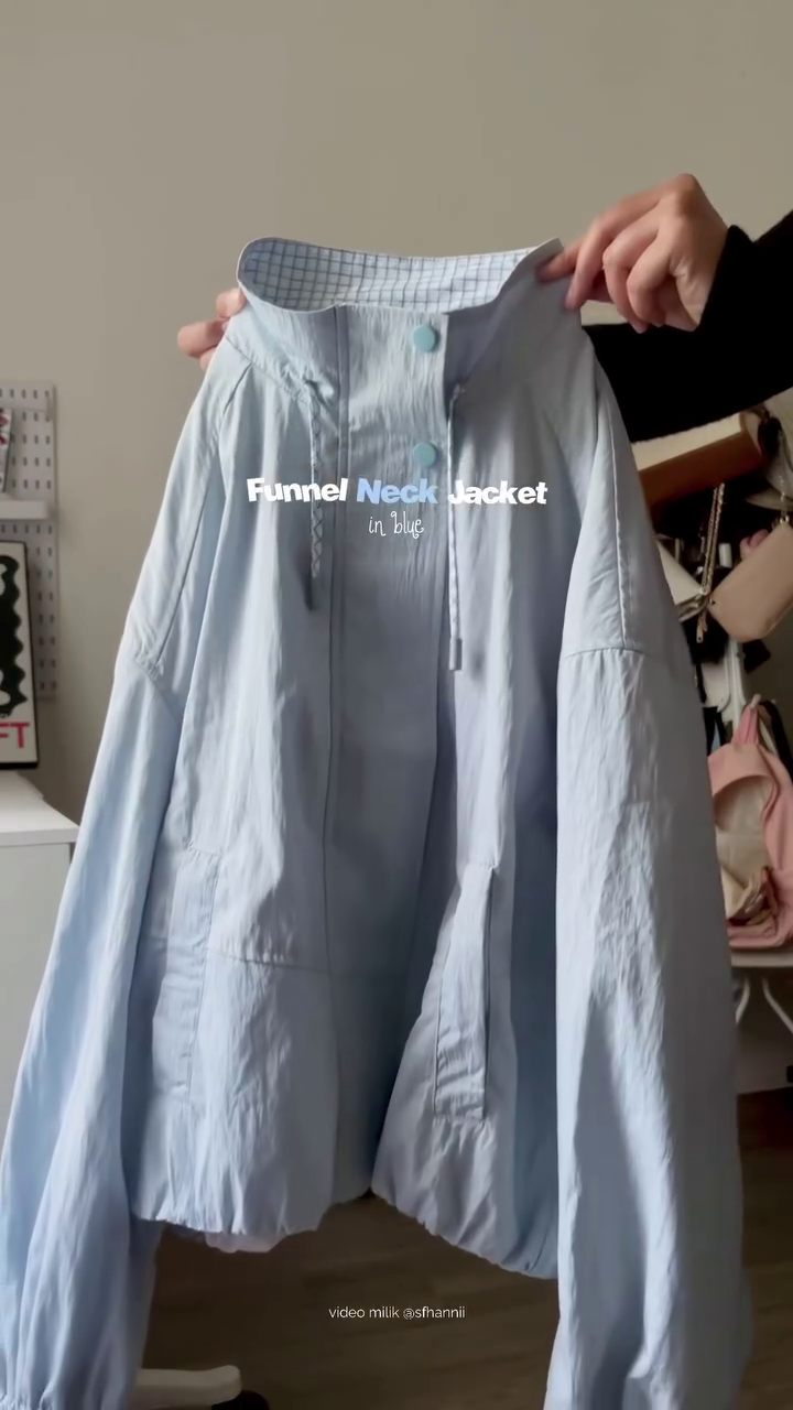 💙 Premium Sky Blue Funnel Neck Lightweight Zip-Up Jacket | Stylish Windproof Casual Outdoor & Travel Jacket for Women