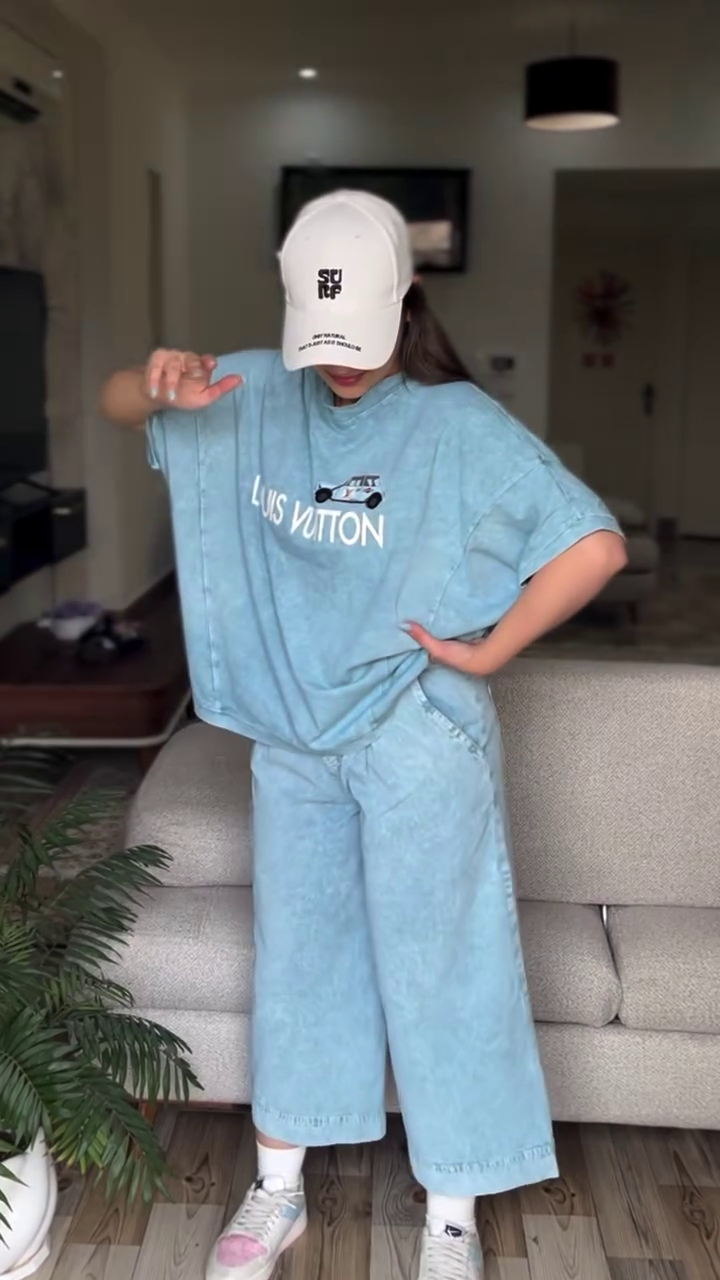 🖤✨ Premium Acid Wash Oversized T-Shirt with Wide-Leg Culotte Pants Co-Ord Set for Women | Trendy Korean Style Casual Streetwear Lounge & Travel Outfit 👟🧢