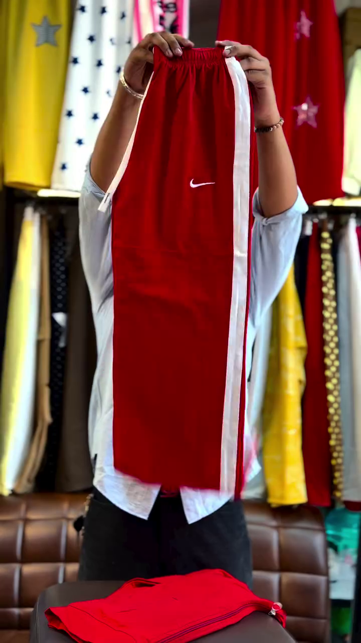 Sporty Red Full-Zip Athletic Track Jacket With White Side Striping And Branding ❤️🤍🧥✨