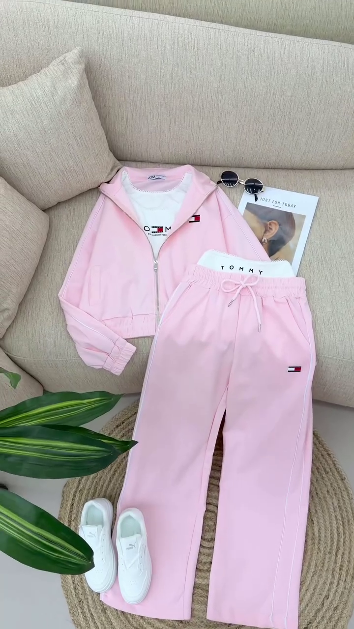 Coordinated Pastel Pink Tommy Hilfiger Athletic Tracksuit Set With Crop Top And Sneakers 🩷🏃‍♀️✨