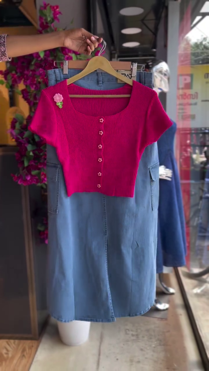 Vibrant Hot-Pink Short-Sleeve Ribbed Knit Crop Top With Pearl-Button Placket 🩷🌸✨