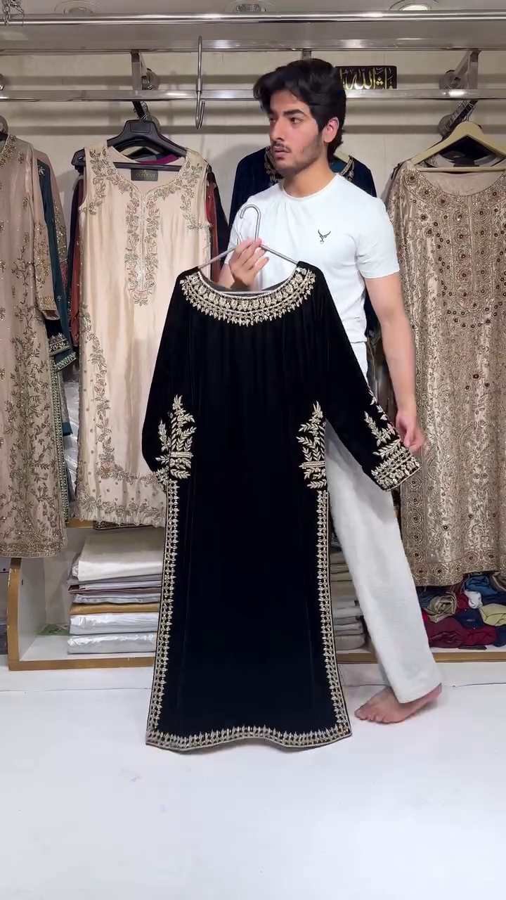 Luxurious Black Velvet Long Kurti Featuring Elaborate Gold Zardozi Embroidery And Sequin Detailing 🖤👑✨