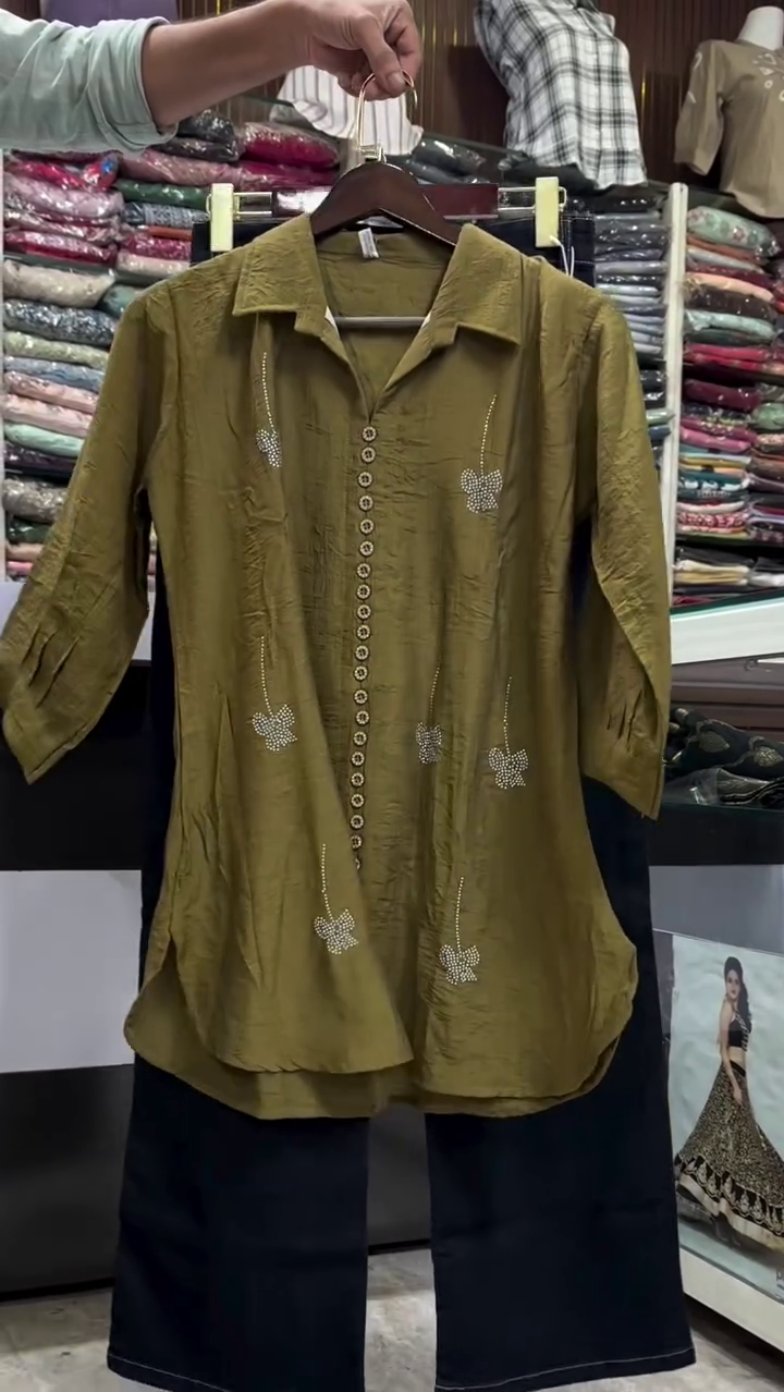 Soft Lilac Long-Sleeve Button-Down Shirt With Mirrored Patch Appliques Paired With Dark Trousers 💜🪞✨