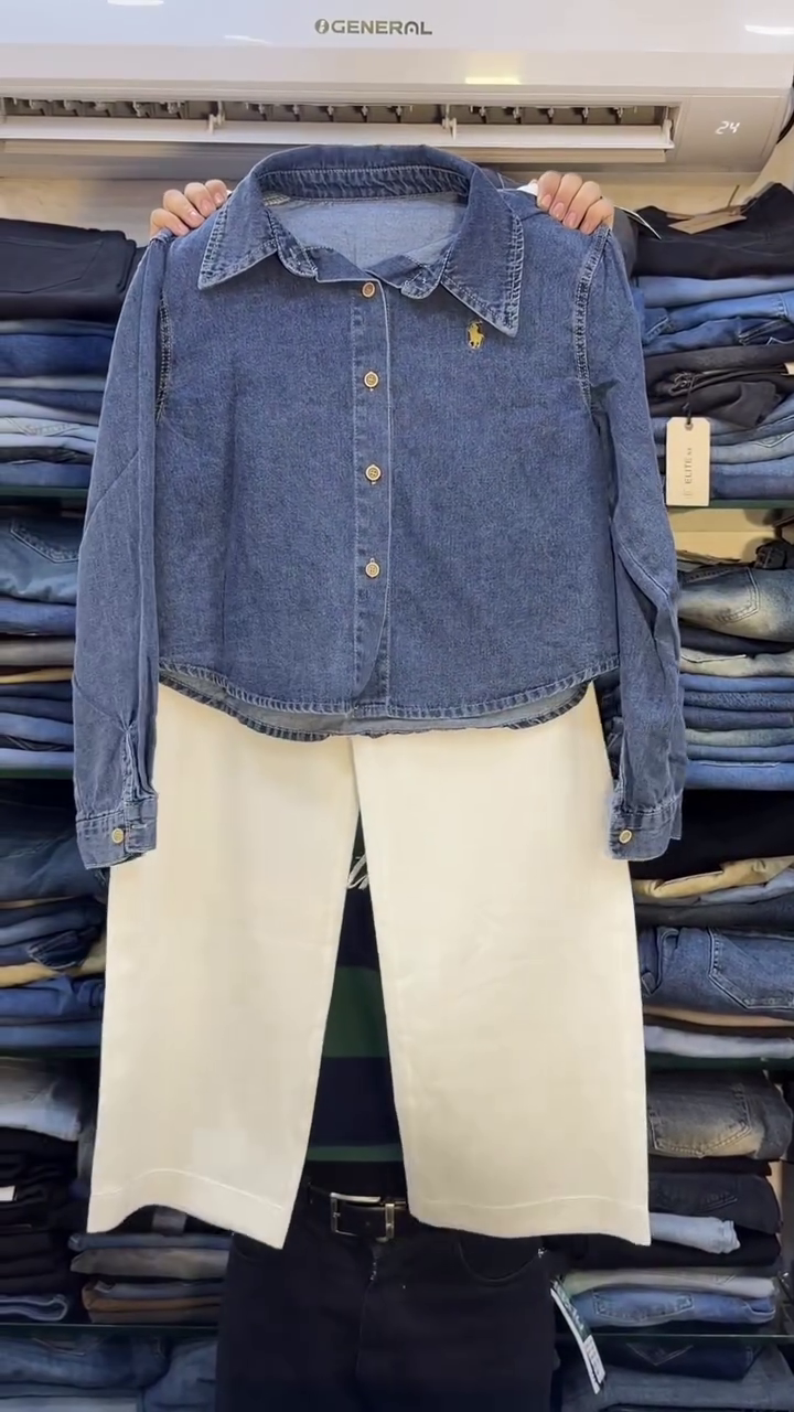 Classic Denim Blue Long-Sleeve Button-Down Shirt Paired With Cream-White Straight Trousers 💙🤍👖