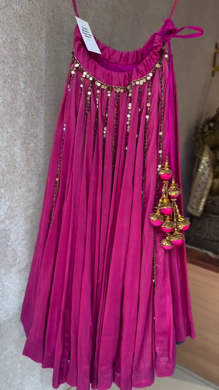 Dazzling Pink Halter-Style Sleeveless Party Blouse With Vertical Sequin And Bead Drapes 🩷✨🧵