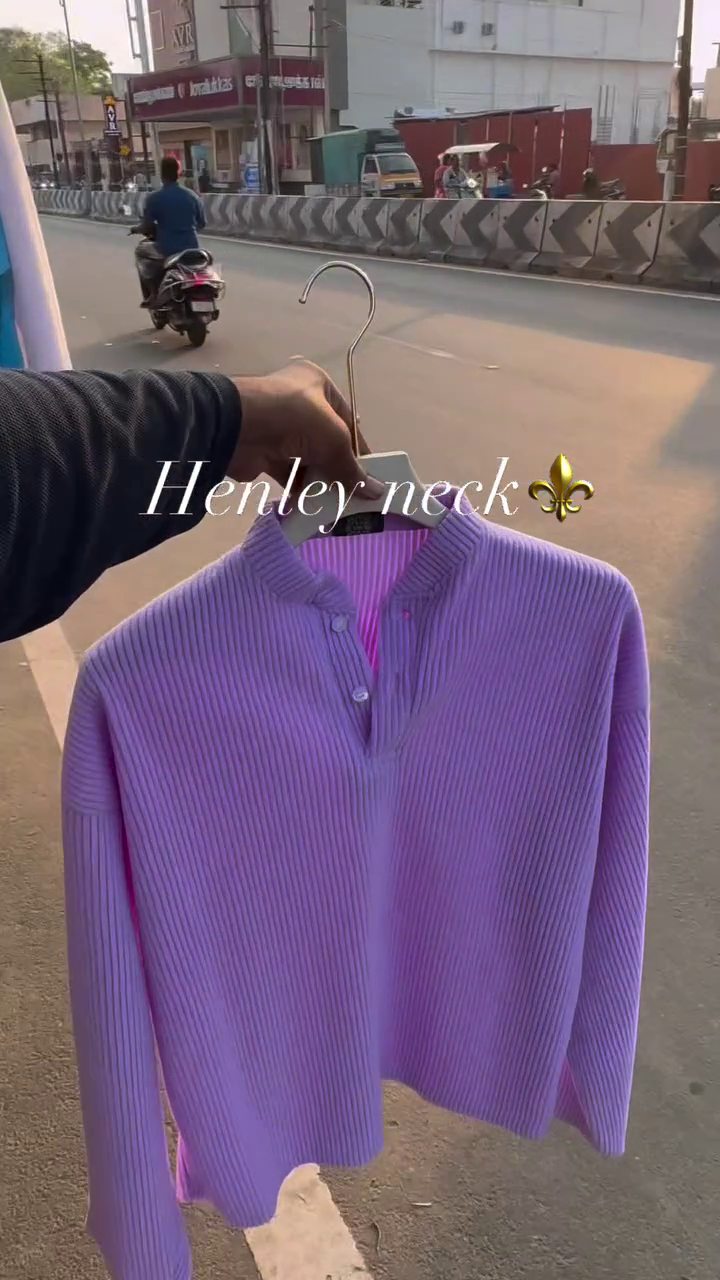 Soft Lavender Ribbed Knit Henley Sweater With Button Placket 💜👕