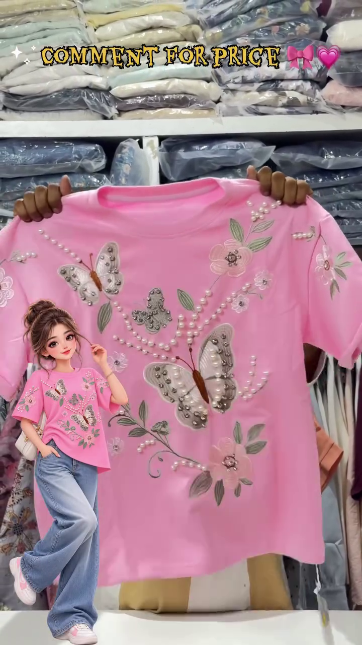 Vibrant Pink Short-Sleeve T-Shirt With Pearlescent Butterfly And Floral Appliques 🩷🦋🌸✨